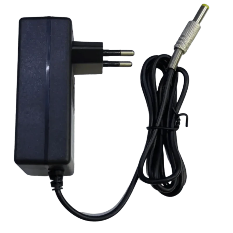 Chargeur 8.4V 2A pour batterie lithium-ion 2S Fiche 5.5 x 2.5 mm