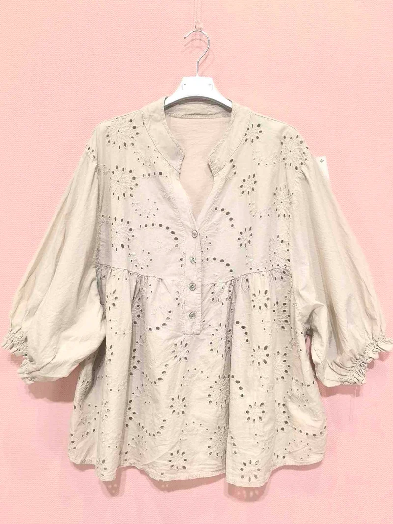 Blouse ample brodée manches bouffantes（x8）