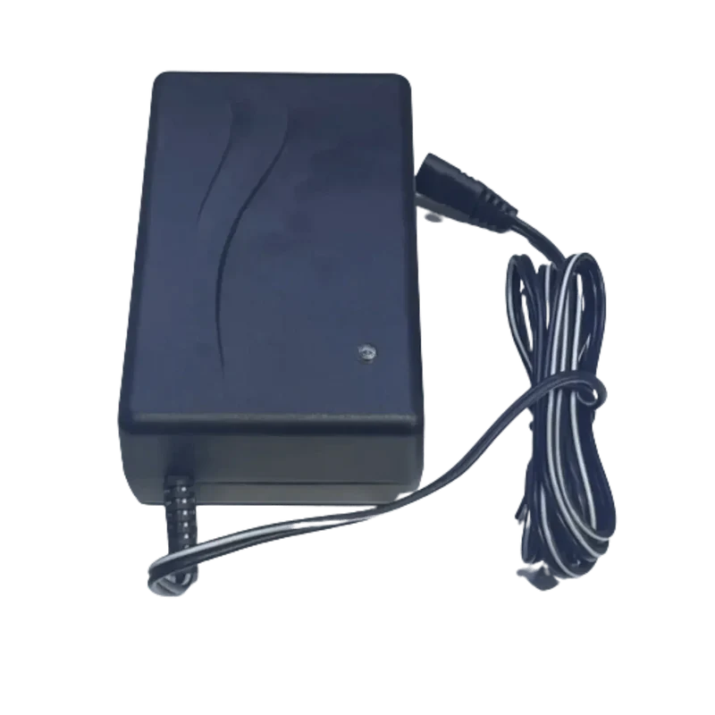 Chargeur 33.6V 1A pour 8 Cellules Li-ion